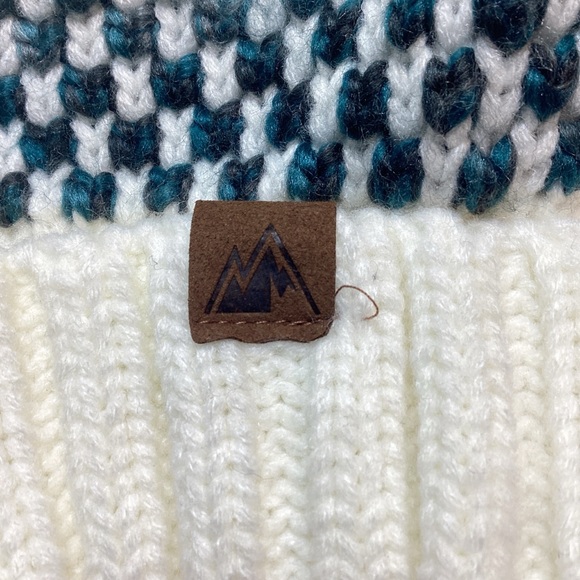 Green White Pom Chunky Beanie - Picture 4 of 4